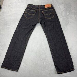 Levi’s Dark Denim Straight Leg Jeans Women’s Size 33 x 30 US